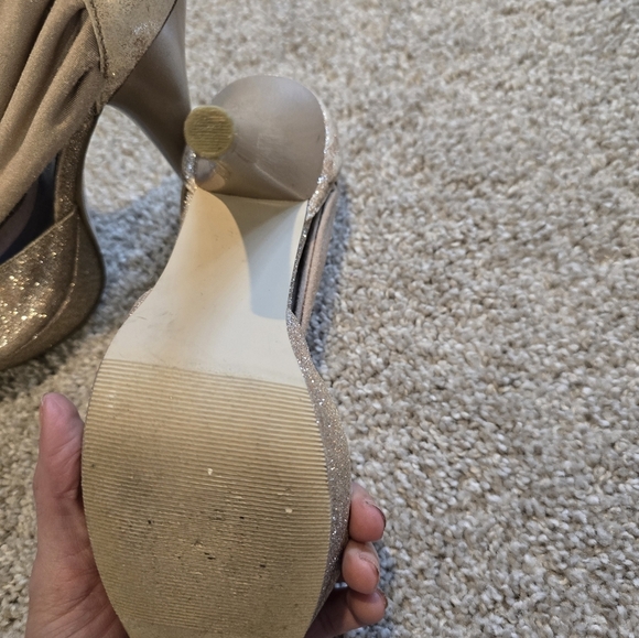 Madden Girl - Elegant Tan and Gold Women's Heels - Picture 7 of 10